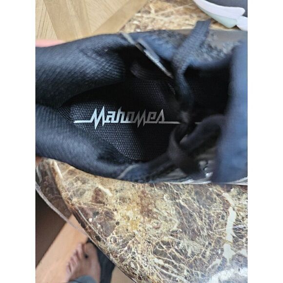 Brand New Adidas Men's Mahomes  Training Running Black Shoes Size 11.   014 - Picture 8 of 10